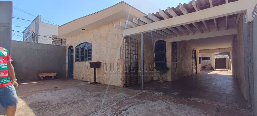 Casa, 3 quartos, 238 m² - Foto 1