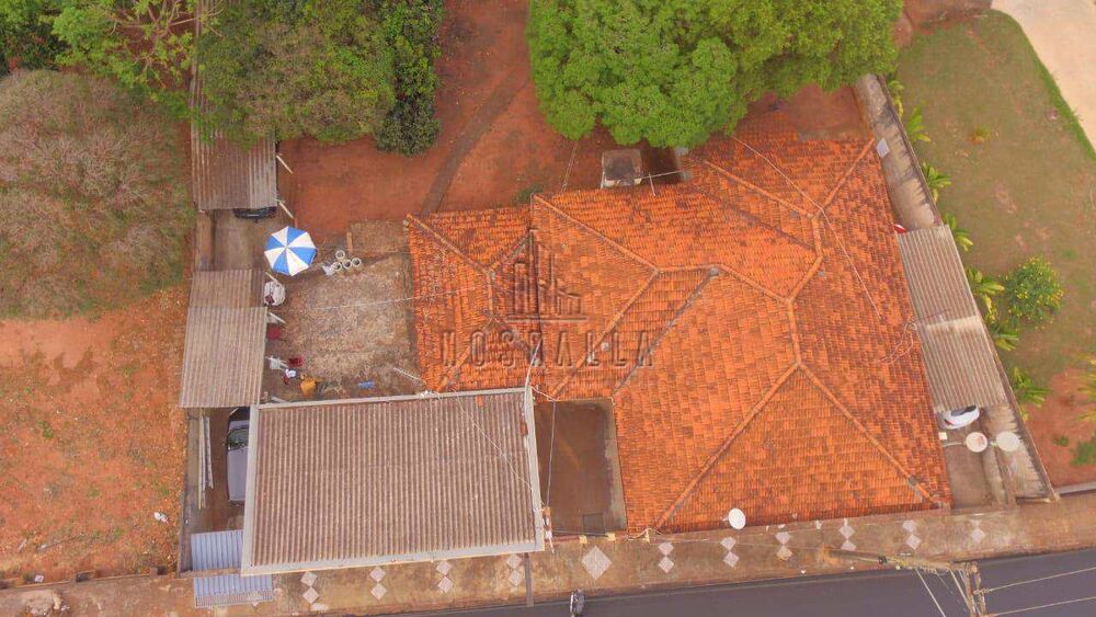 Casa, 3 quartos, 194 m² - Foto 2