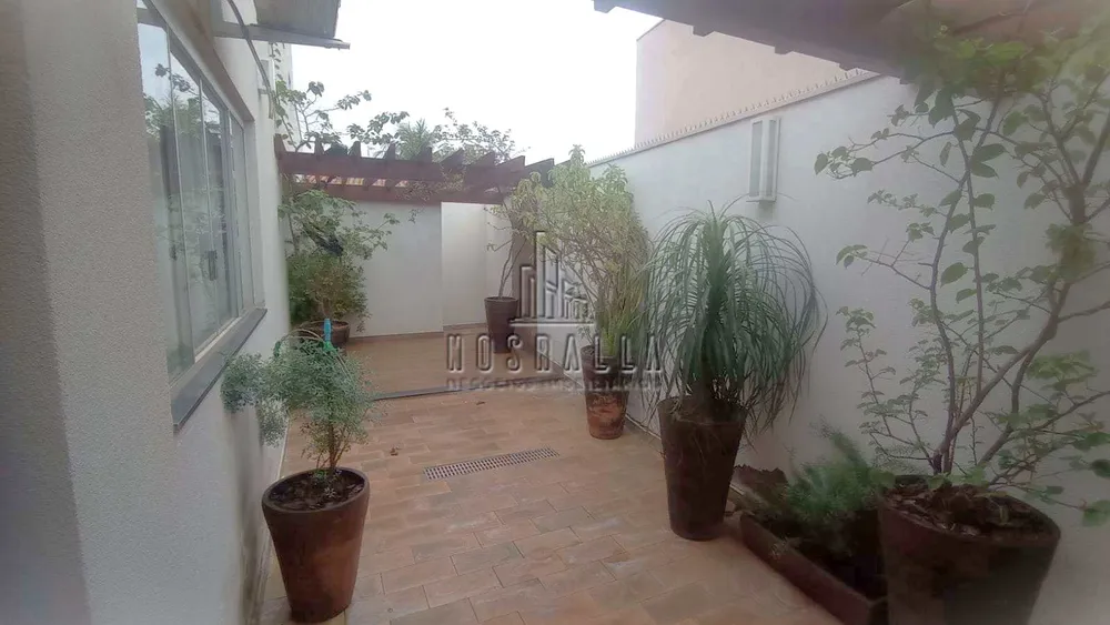 Casa, 3 quartos, 223 m² - Foto 1