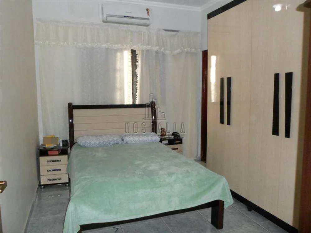 Casa, 4 quartos, 220 m² - Foto 1