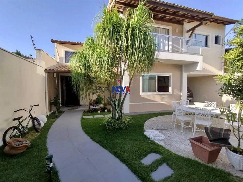 Casa, 3 quartos, 273 m² - Foto 1