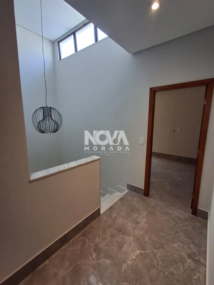 Casa, 4 quartos, 220 m² - Foto 1