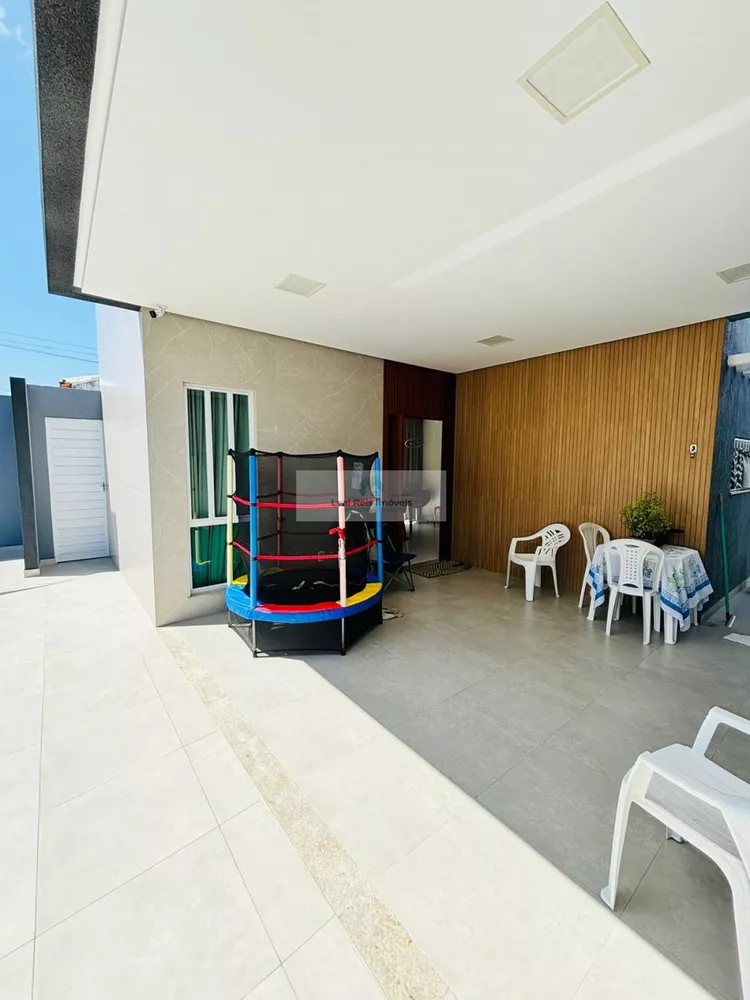 Casa à venda com 3 quartos, 250m² - Foto 3