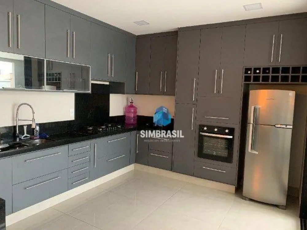 Casa, 3 quartos, 195 m² - Foto 1
