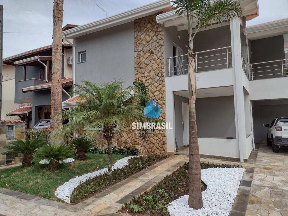 Casa, 4 quartos, 246 m² - Foto 1