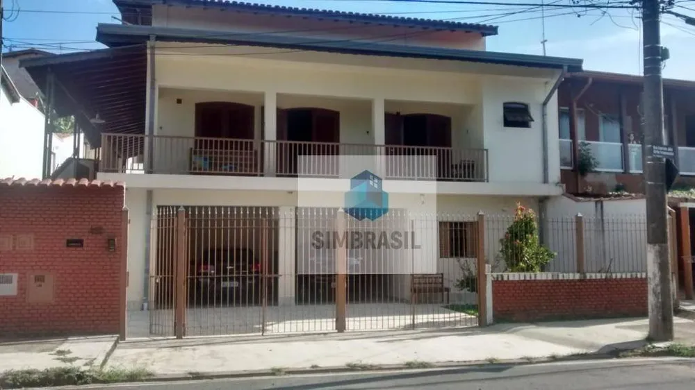 Casa, 3 quartos, 270 m² - Foto 1