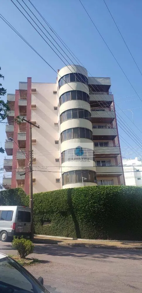 Apartamento, 3 quartos, 210 m² - Foto 1