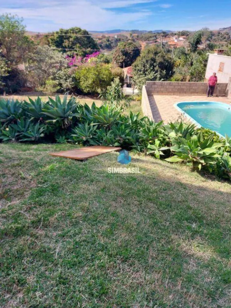 Chácara, 2 quartos, 1602 m² - Foto 1