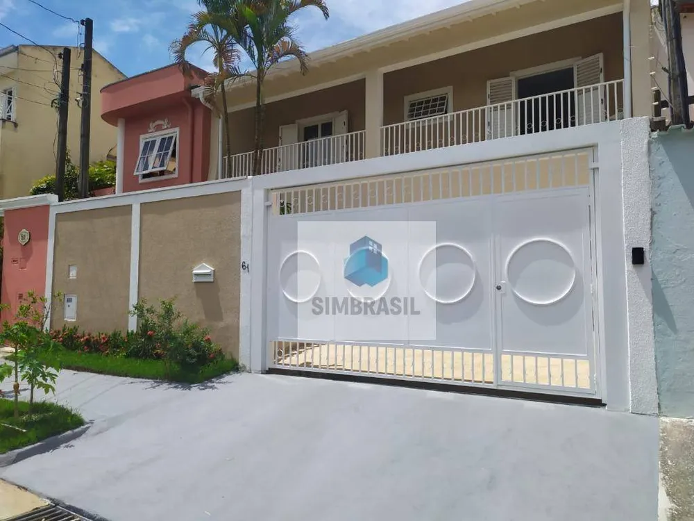 Casa, 3 quartos, 227 m² - Foto 1