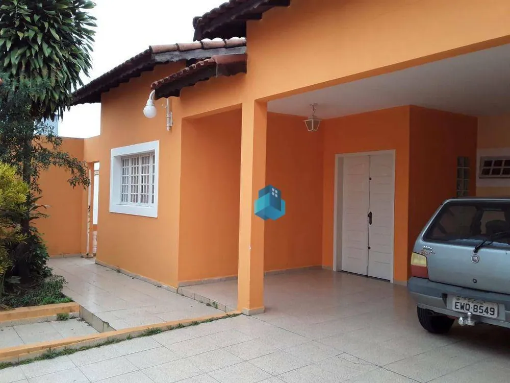 Casa, 3 quartos, 230 m² - Foto 1