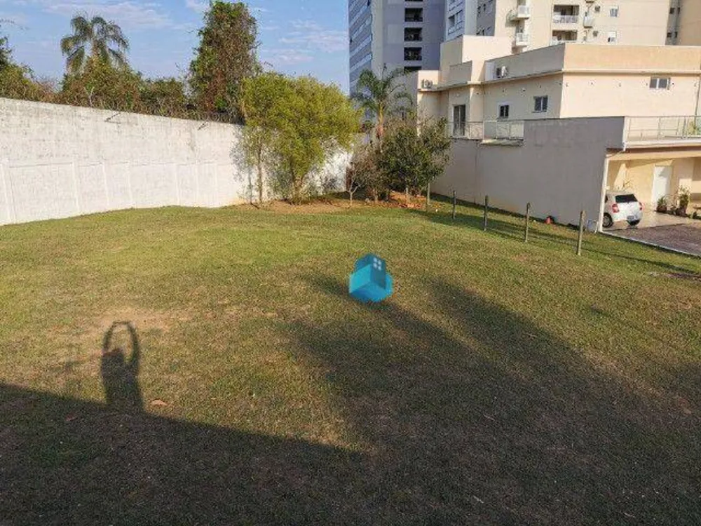 Loteamento e Condomínio, 600 m² - Foto 1