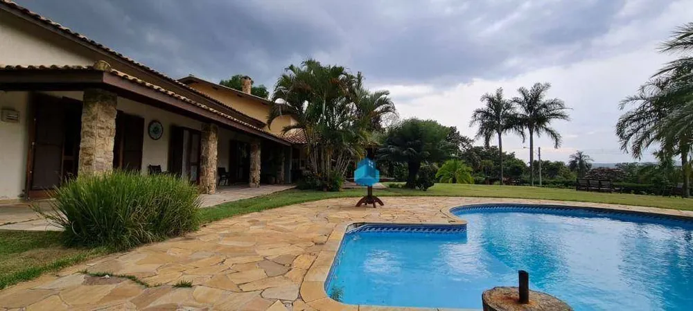 Chácara, 4 quartos, 3060 m² - Foto 1