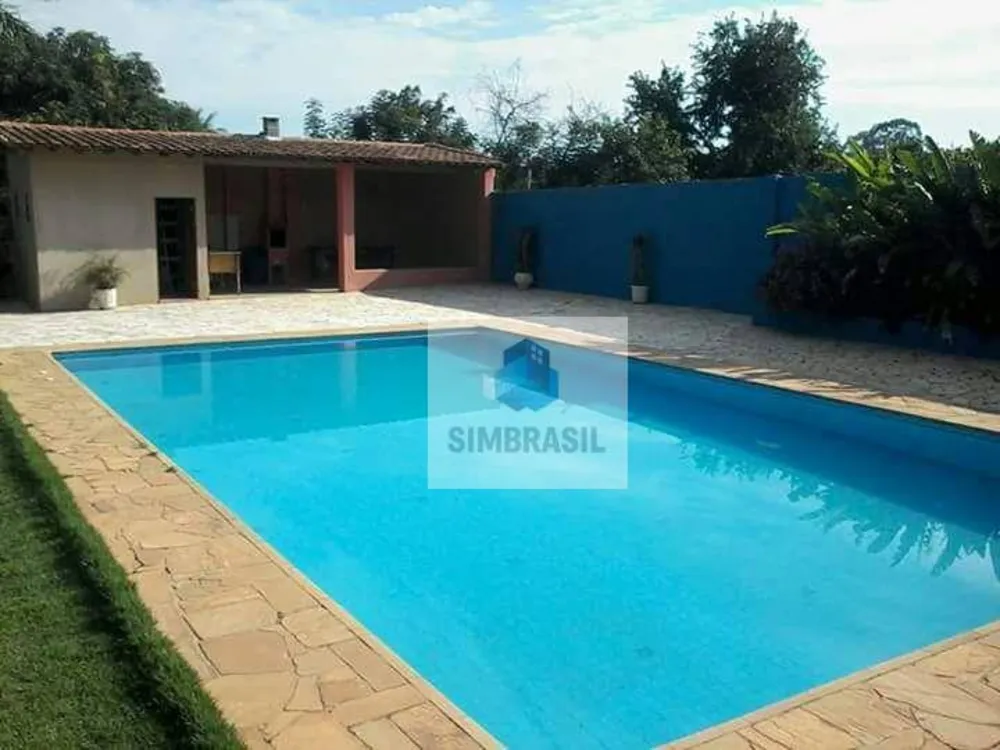 Chácara, 3 quartos, 1200 m² - Foto 1