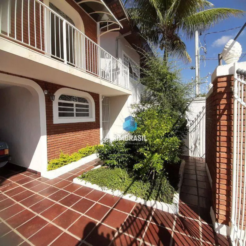 Casa, 3 quartos, 242 m² - Foto 2