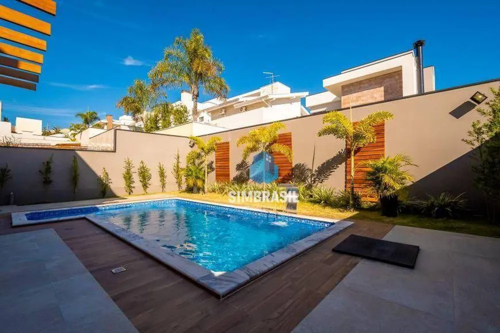 Casa, 3 quartos, 261 m² - Foto 1