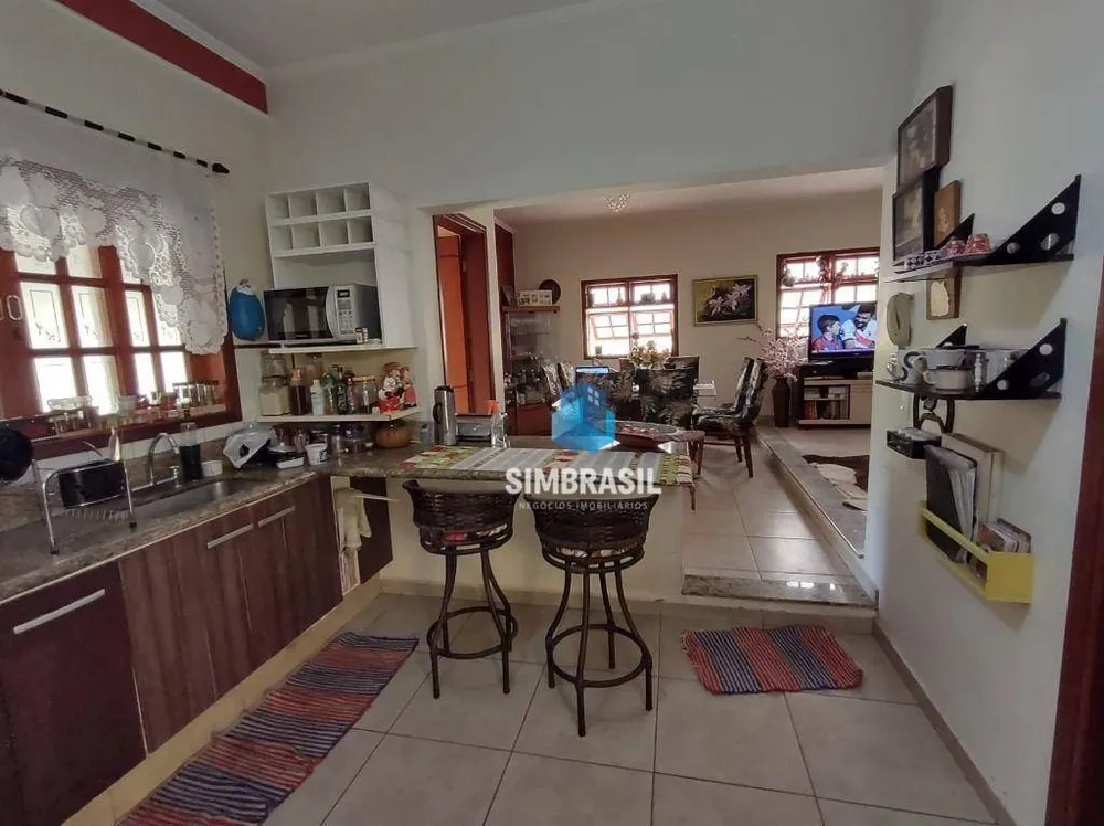 Casa, 3 quartos, 194 m² - Foto 2
