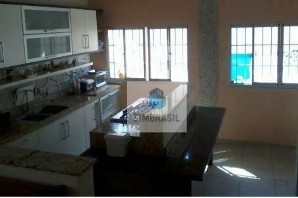 Casa, 4 quartos, 210 m² - Foto 1