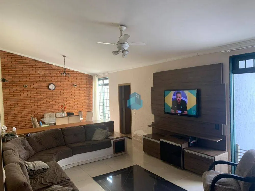 Casa, 3 quartos, 248 m² - Foto 3