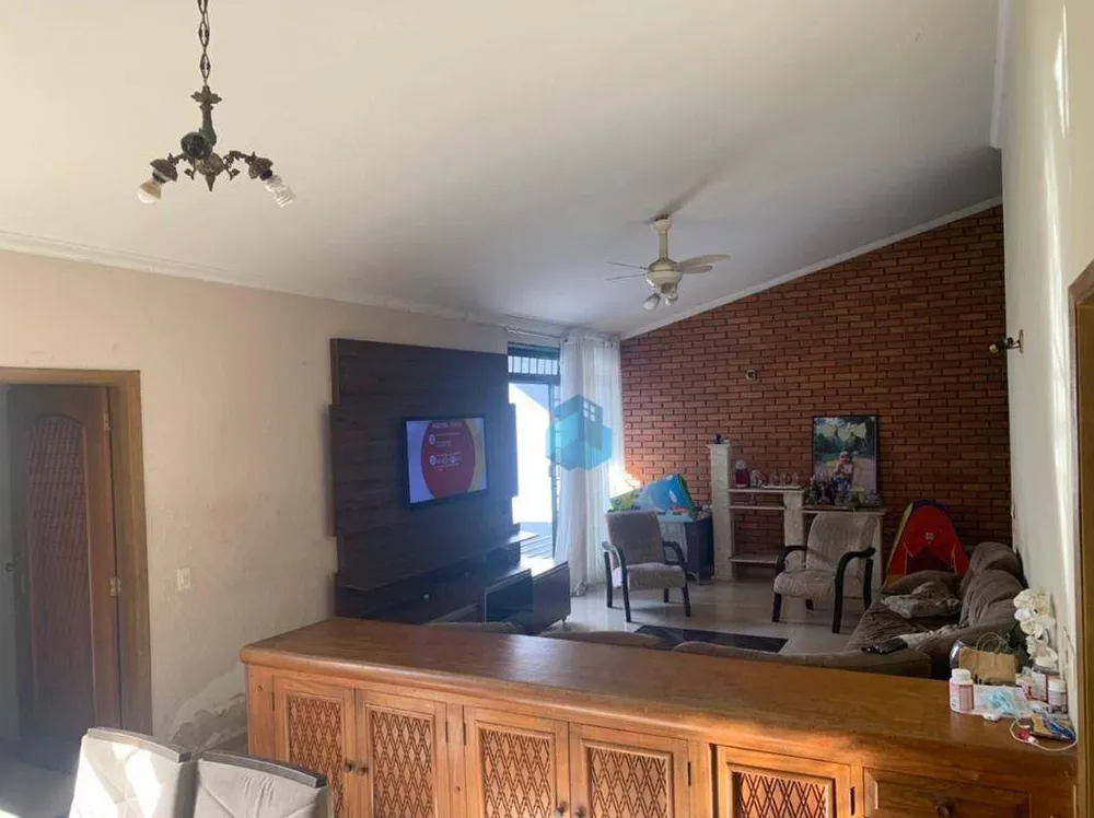 Casa, 3 quartos, 248 m² - Foto 2