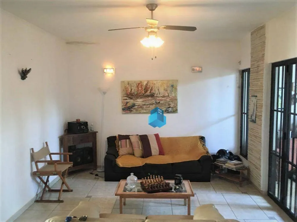 Casa, 3 quartos, 200 m² - Foto 3