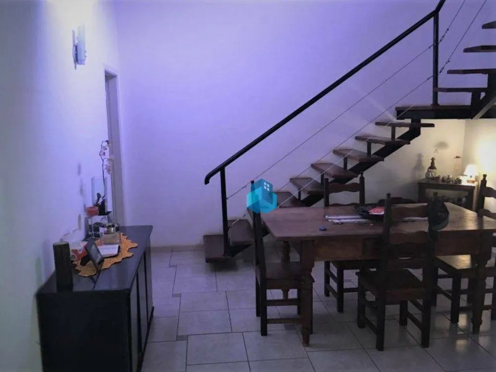 Casa, 3 quartos, 200 m² - Foto 4