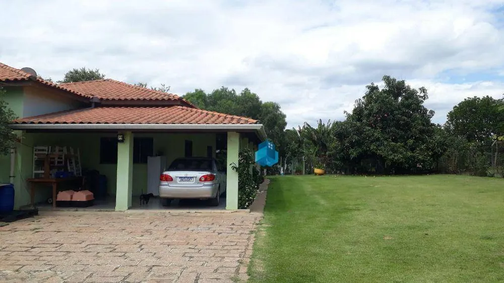 Chácara, 3 quartos, 2750 m² - Foto 1