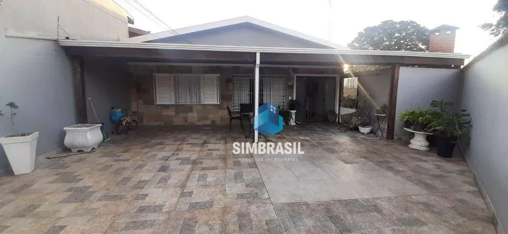 Casa, 4 quartos, 177 m² - Foto 1