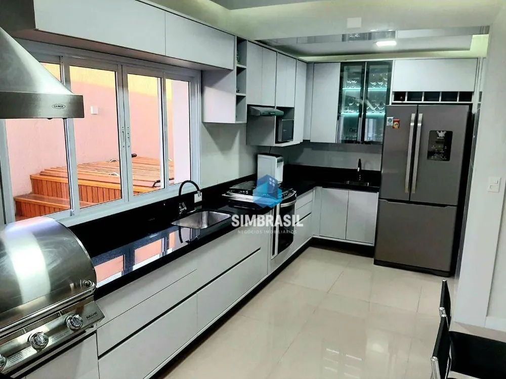 Casa, 3 quartos, 258 m² - Foto 1