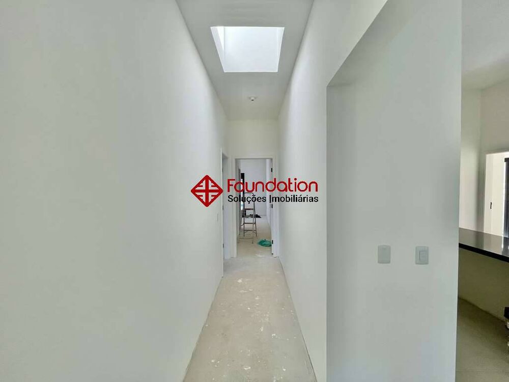Casa de Condomínio à venda com 3 quartos, 230m² - Foto 2