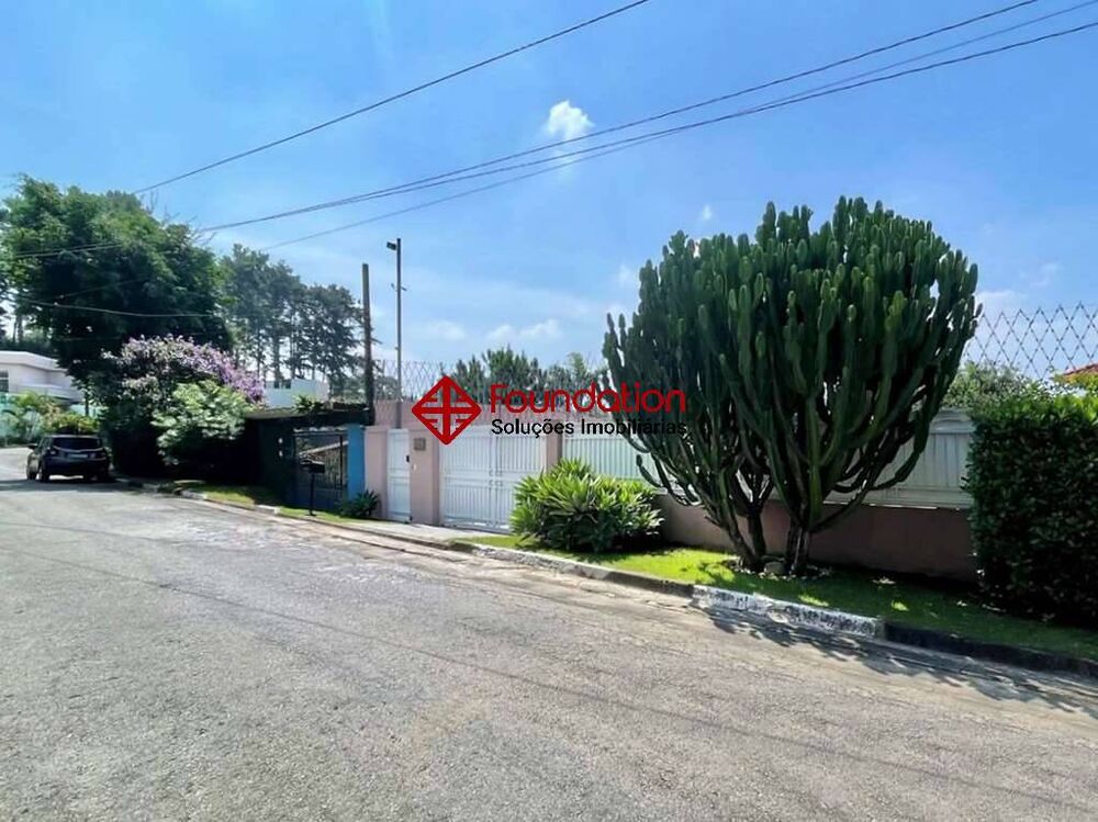 Casa de Condomínio à venda com 3 quartos, 357m² - Foto 2