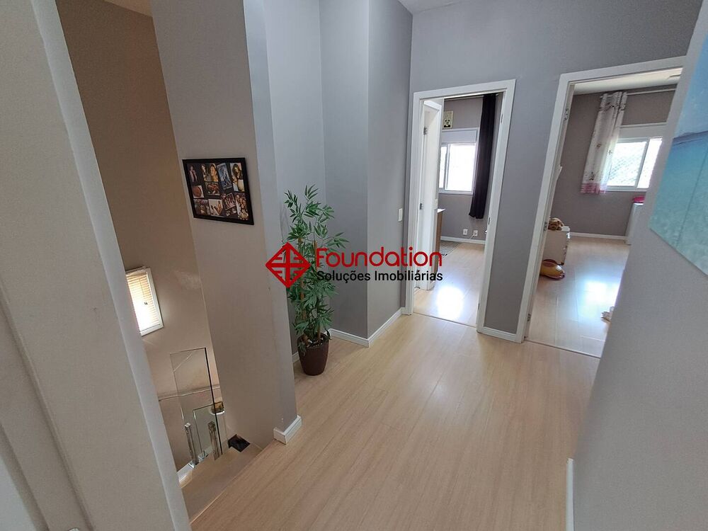 Casa de Condomínio à venda e aluguel com 3 quartos, 200m² - Foto 2