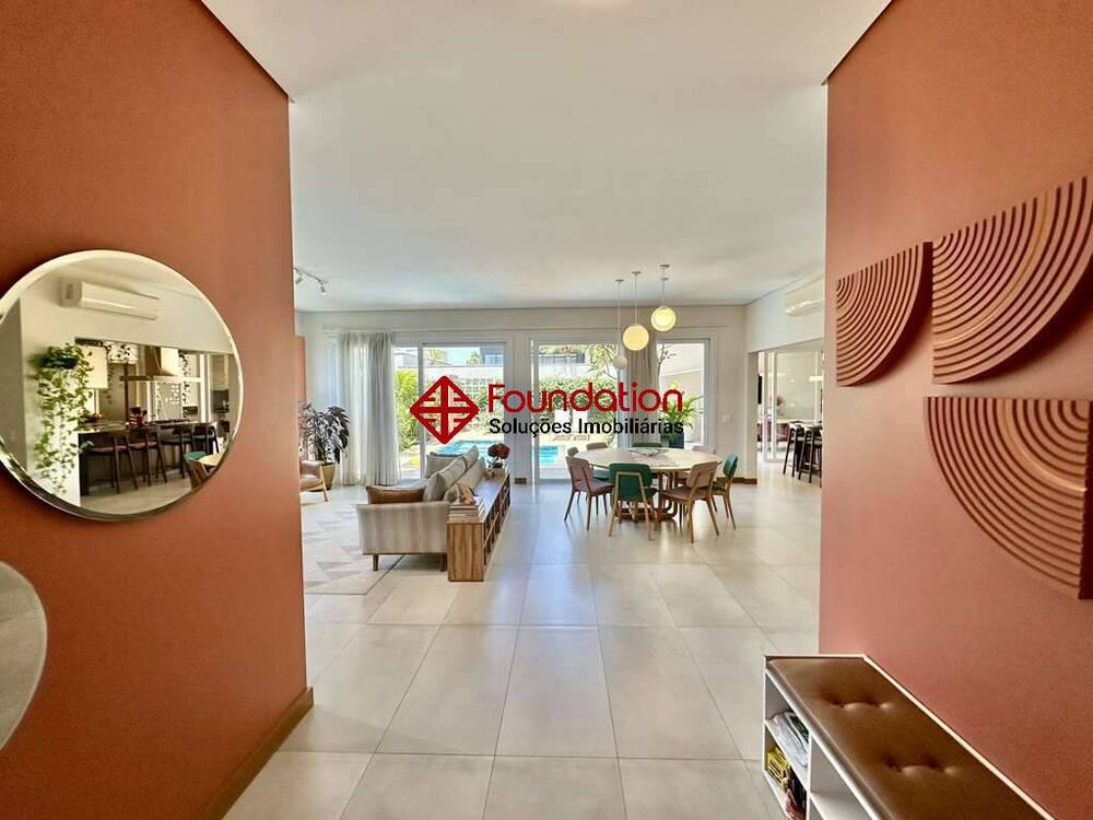 Casa de Condomínio à venda com 4 quartos, 345m² - Foto 1