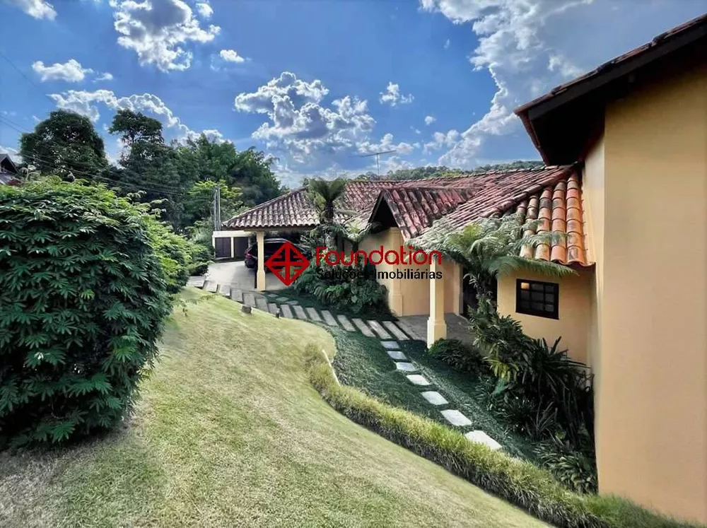 Casa de Condomínio à venda com 4 quartos, 586m² - Foto 3