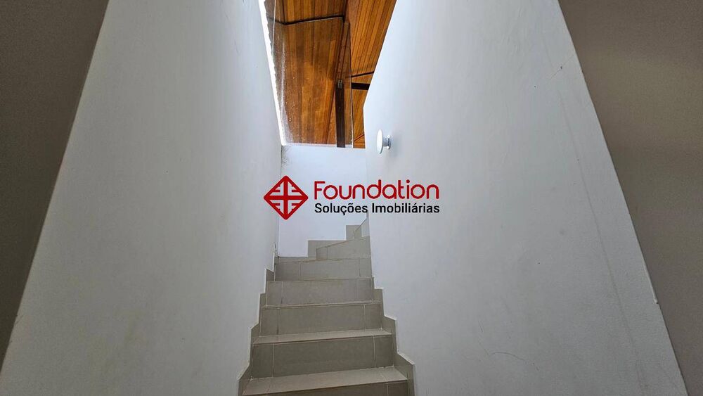 Casa de Condomínio à venda com 3 quartos, 156m² - Foto 2