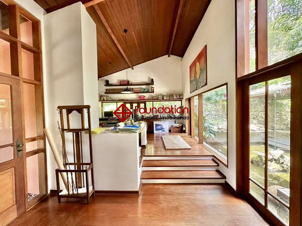 Casa de Condomínio à venda com 4 quartos, 417m² - Foto 2