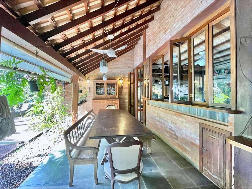 Casa à venda com 3 quartos, 363m² - Foto 11