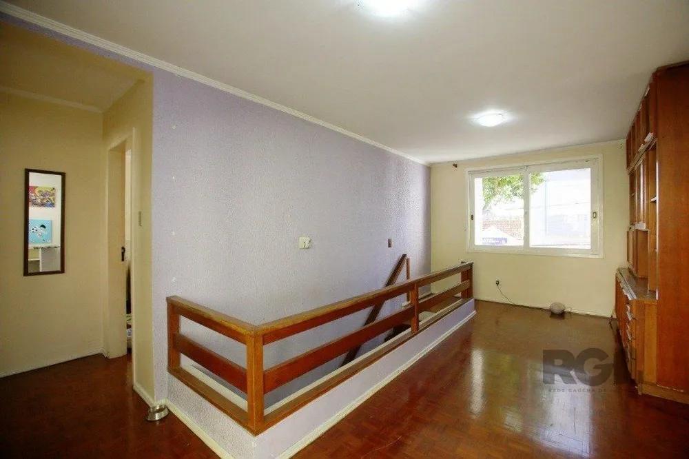 Casa, 4 quartos, 235 m² - Foto 1