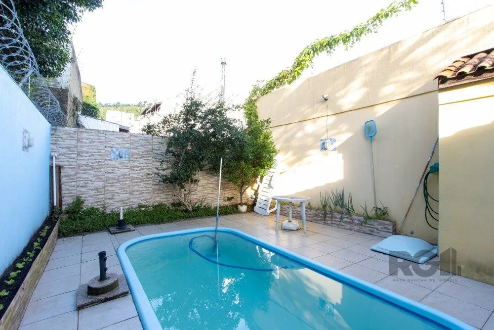 Casa, 3 quartos, 194 m² - Foto 2