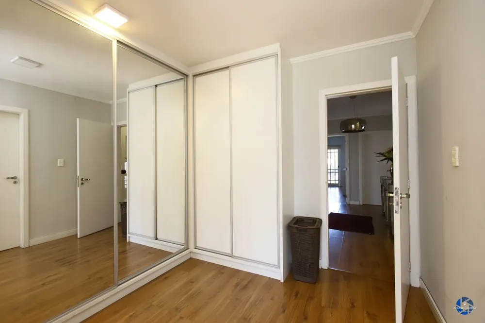 Casa, 4 quartos, 362 m² - Foto 2