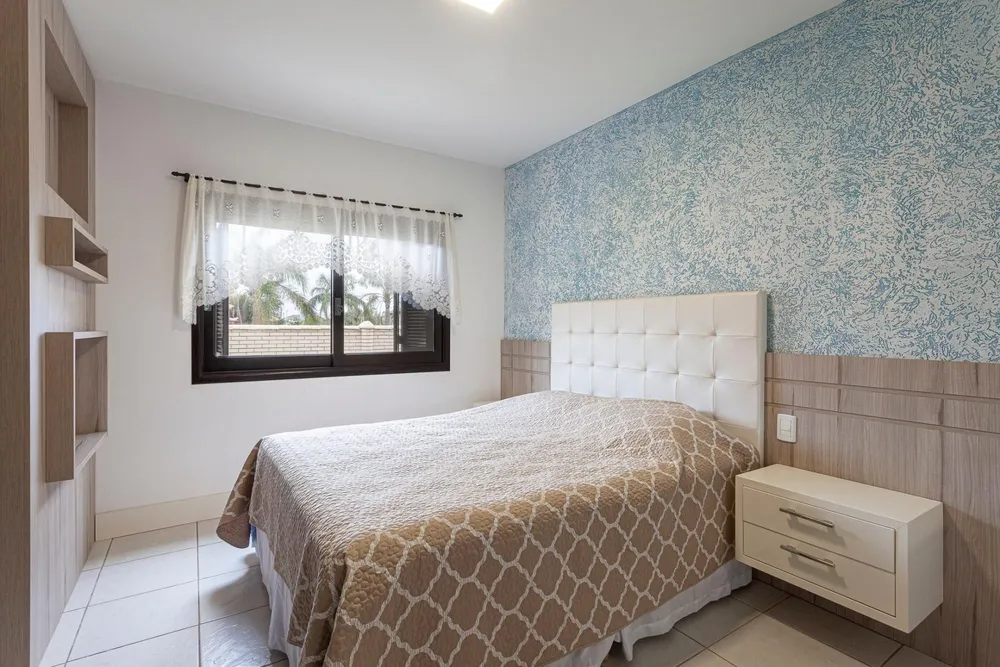 Casa, 4 quartos, 335 m² - Foto 2