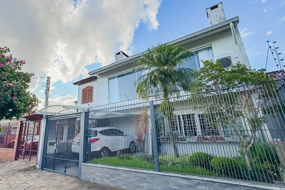 Casa, 4 quartos, 233 m² - Foto 1