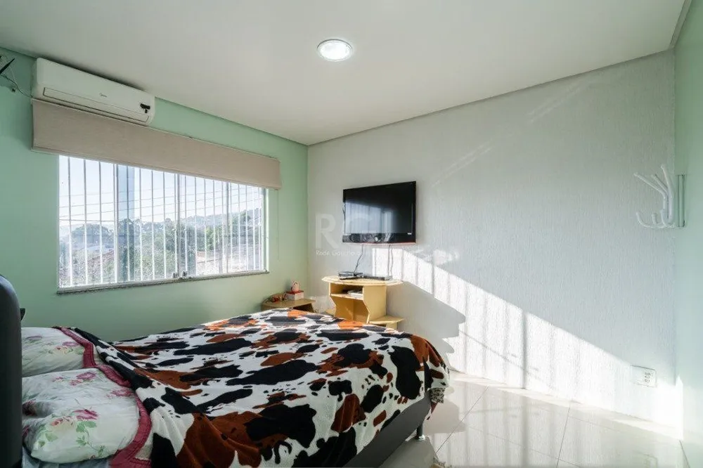 Casa, 4 quartos, 259 m² - Foto 1