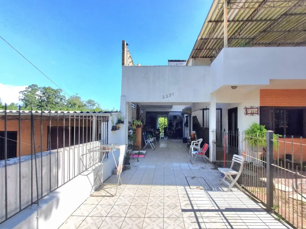 Casa, 5 quartos, 340 m² - Foto 1