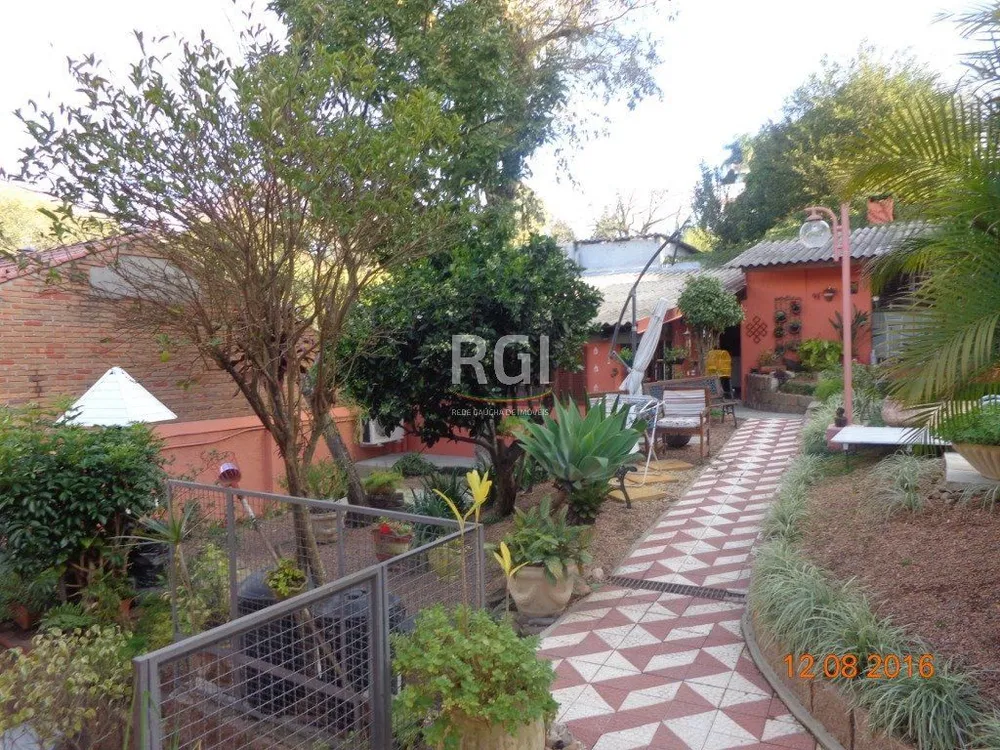 Casa, 6 quartos, 240 m² - Foto 4