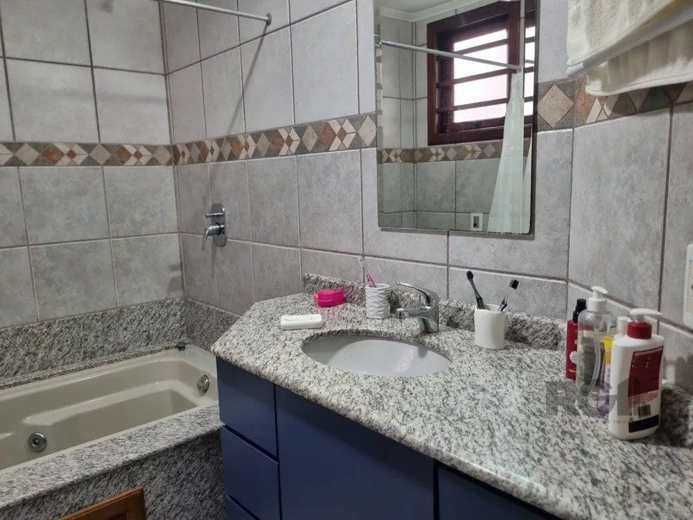 Casa, 4 quartos, 225 m² - Foto 3