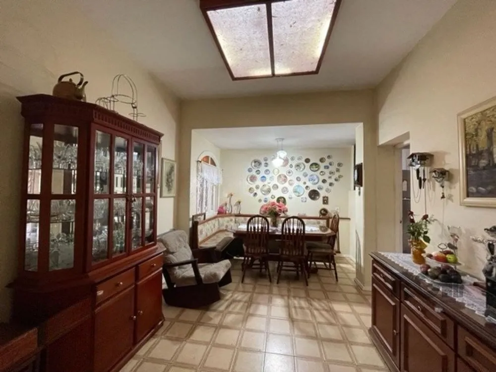 Casa, 4 quartos, 265 m² - Foto 1