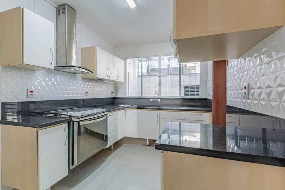 Casa, 3 quartos, 255 m² - Foto 2