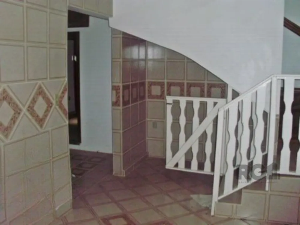 Casa, 5 quartos, 218 m² - Foto 1