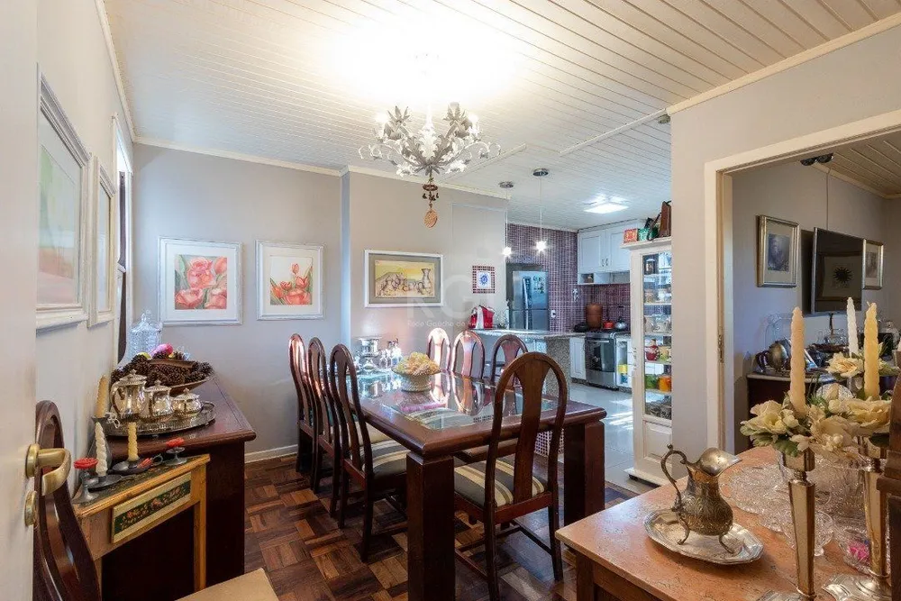 Casa, 4 quartos, 192 m² - Foto 1