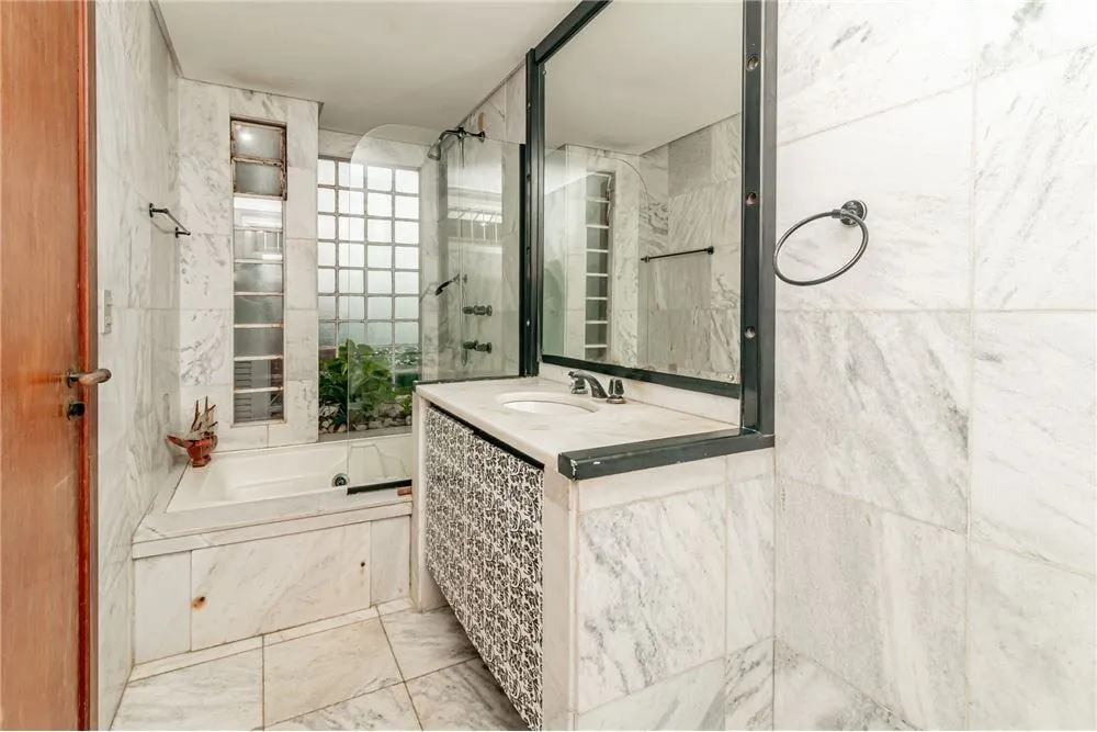 Casa, 6 quartos, 390 m² - Foto 8